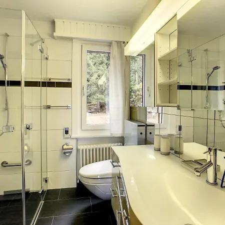 Bruyeres A21 アパート